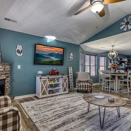 The Mason Jar, Hot Tub, Wifi, 1089 Free Tickets Each Paid Day, Dollywood And More! Pigeon Forge Eksteriør bilde