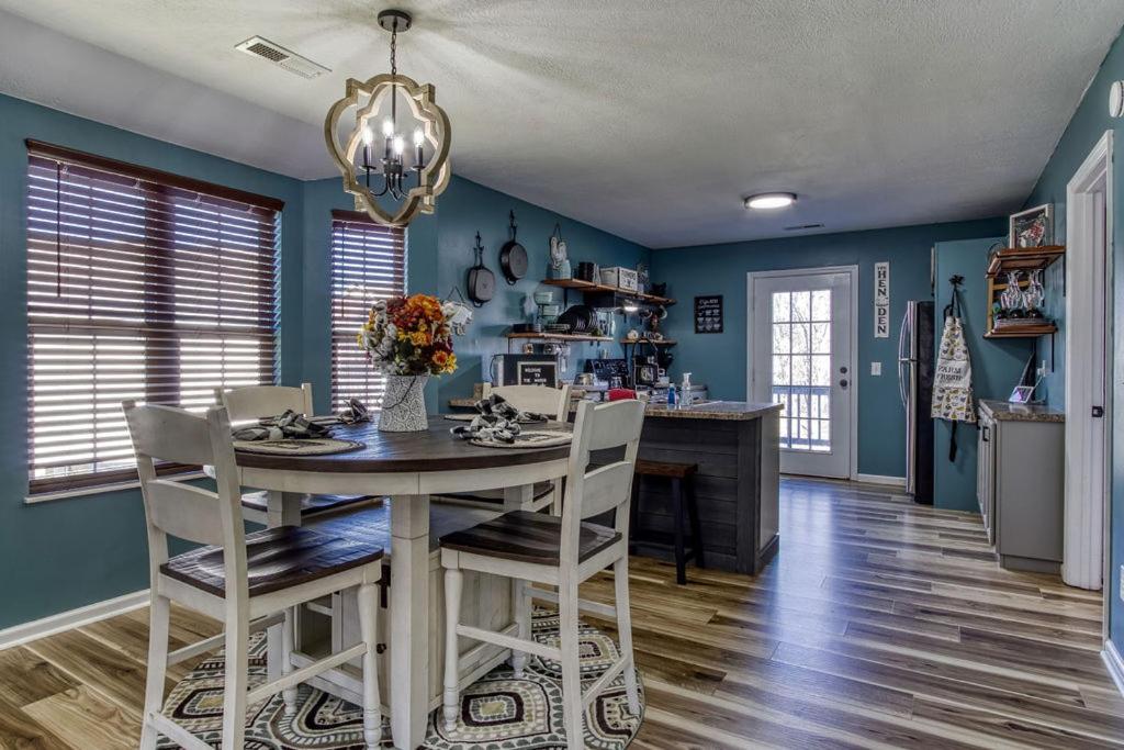 The Mason Jar, Hot Tub, Wifi, 1089 Free Tickets Each Paid Day, Dollywood And More! Pigeon Forge Eksteriør bilde