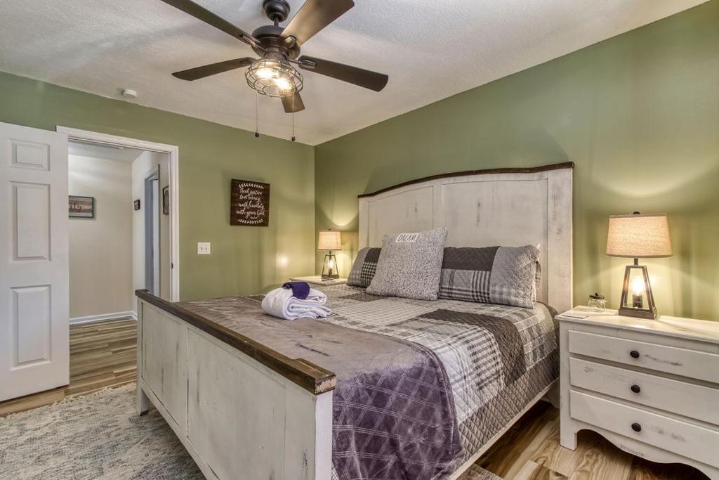 The Mason Jar, Hot Tub, Wifi, 1089 Free Tickets Each Paid Day, Dollywood And More! Pigeon Forge Eksteriør bilde