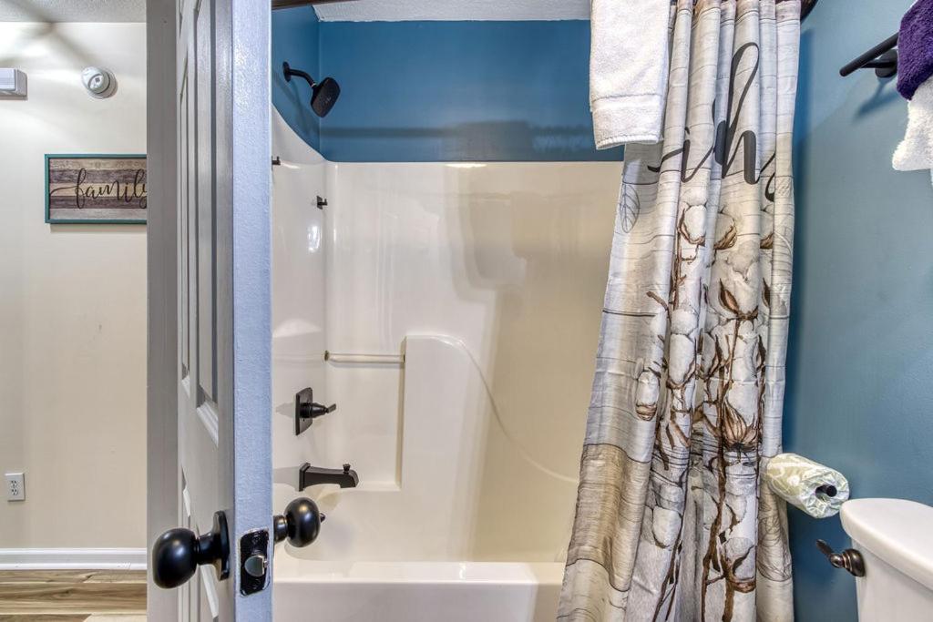 The Mason Jar, Hot Tub, Wifi, 1089 Free Tickets Each Paid Day, Dollywood And More! Pigeon Forge Eksteriør bilde
